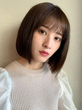 ショート カラー 透明感/オリーブ/ グレージュ/YUKAのヘアスタイル