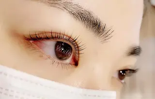 マツエク・マツパ ホワイトアイ HIKARUの眉毛・アイブロウイメージ