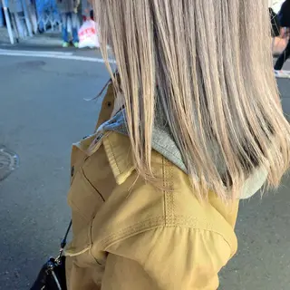 セミロング カラー ヘアアレンジ サナ🌱 切りっぱなしボブのヘアスタイル