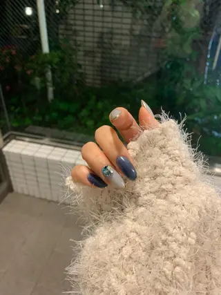 ロング カラー ネイル Lea NAILsalon所属・Le’a NailSalonのネイルデザイン