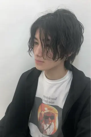 ミディアム メンズ メンズ レイヤー ウルフ 弓木啓輔のヘアスタイル