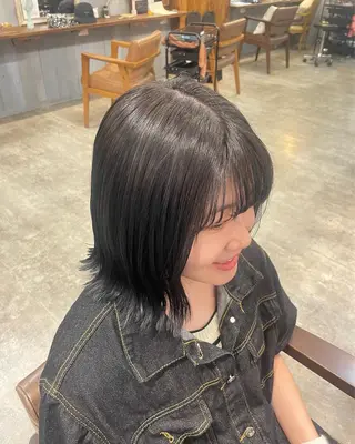 ミディアム 大谷 羽音のヘアスタイル