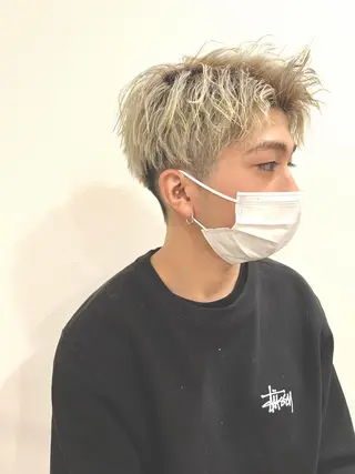 ショート メンズ 心斎橋バレイヤージュ 小林勝貴のヘアスタイル