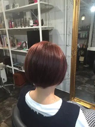 ショート カラー カジワラ ヤスジのヘアスタイル