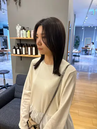 ミディアム 重里 瑠花のヘアスタイル