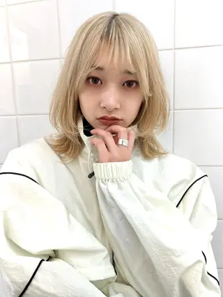 ショート カラー ヘアアレンジ 🧨ブリーチー×ボブ レイヤー💎じゅえるのヘアスタイル