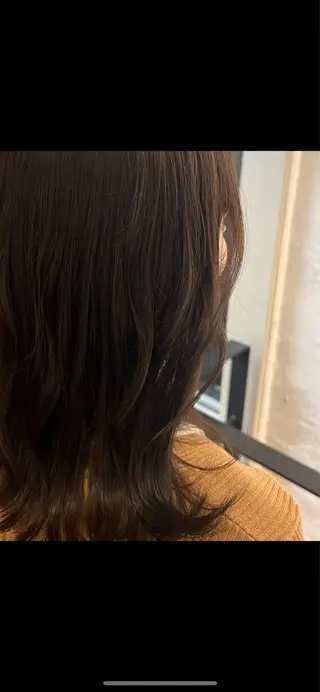 セミロング カラー 廣瀬 京花のヘアスタイル