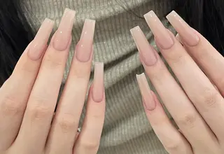 ネイル ロングネイル長さ出し 専門Spade Qのネイルデザイン