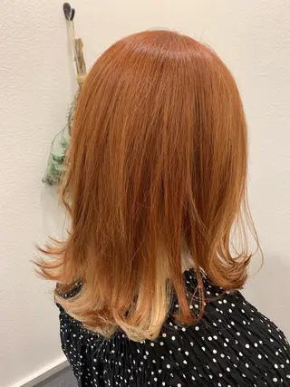 ミディアム カラー フジノ マホのヘアスタイル