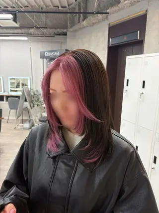 セミロング カラー limitみづき🌙 ブリーチカラーのヘアスタイル