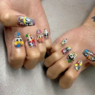 ネイル 𝘮𝘰𝘰𝘪. 𝘙𝘪𝘴𝘢𓋜のネイルデザイン