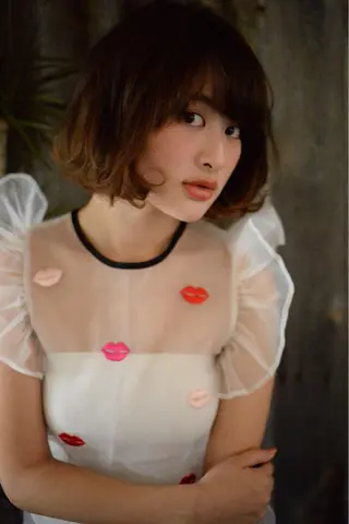 ショート ミディアム カラー パーマ ヘアアレンジ メンズハイトーン メンズバレイヤージュのヘアスタイル