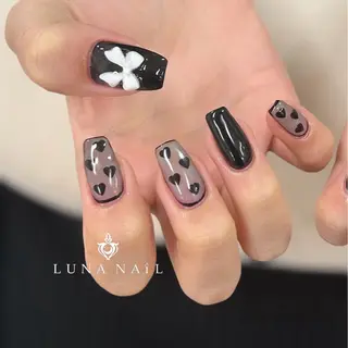 ネイル アトリエ　ミモザ所属・いまむら あかりのネイルデザイン