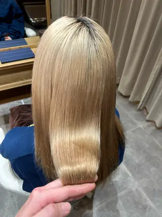 ロング 佐藤 未来のヘアスタイル