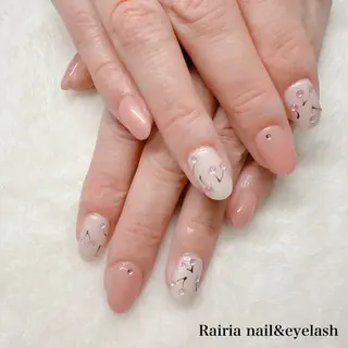 ネイル Rairia   nail所属・屋敷 理奈のネイルデザイン