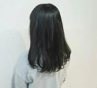 ロング 透明感ハイライト◎ 伊藤夏海のヘアスタイル