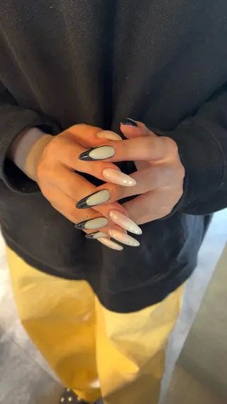 ネイル しおん🎶|ひと 癖ニュアンス|個性派のネイルデザイン