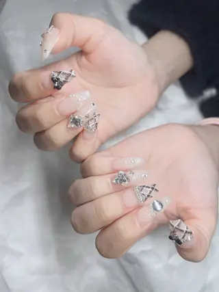 ネイル Lee Nails チップ長さだし専門店のネイルデザイン