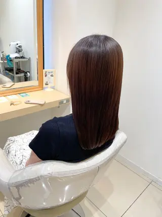 セミロング カイ モエのヘアスタイル