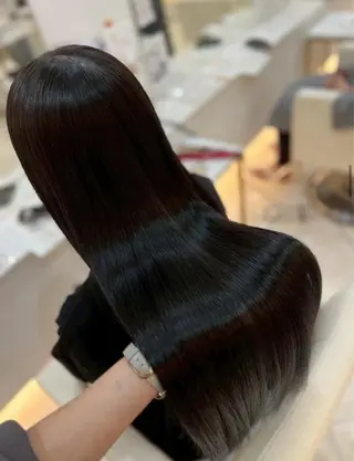 セミロング カラー Charm久留米所属・冨吉 咲笑のヘアスタイル