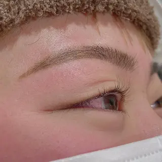 マツエク・マツパ 曲がる縮毛矯正 LIBER 　岩名のヘアスタイル