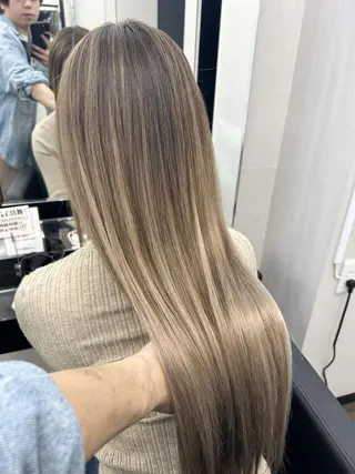 ロング カラー alpha. カラーエクステ下妻のヘアスタイル