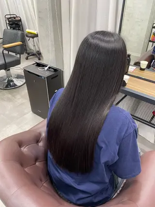 ロング RAF Sakuraのヘアスタイル