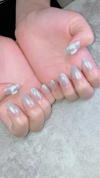 ネイル haleyume所属・shino🌟 痛ネイルのネイルデザイン