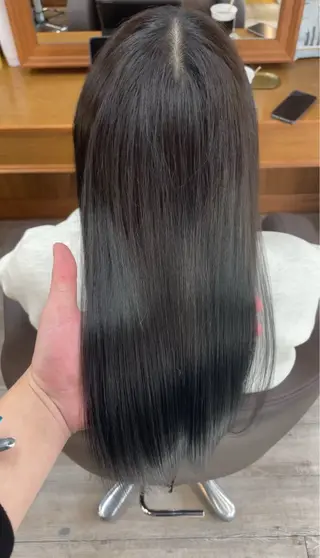 セミロング れい|髪質改善| カラー|高槻|大阪のヘアスタイル