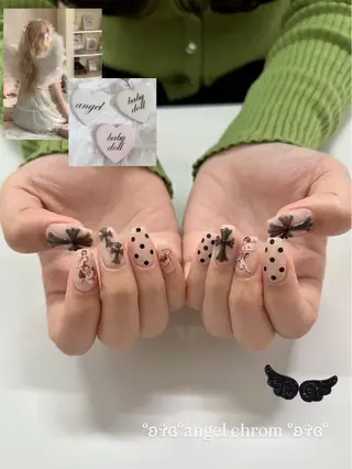 ネイル tsuki🎀ワンホ ン🍒ガーリー🪄のネイルデザイン