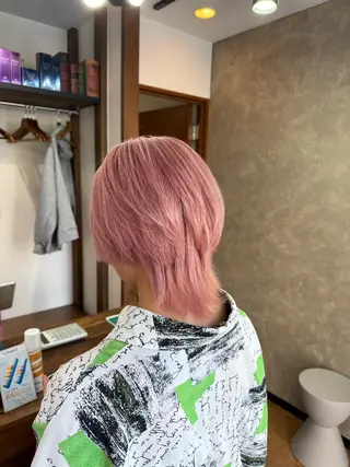 ショート カラー 有田裕真 【ブリーチカラー】のヘアスタイル
