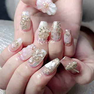 ネイル Queens テイのネイルデザイン