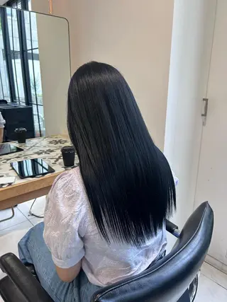 カラー miko🪽地毛風/ ハイトーン/レイヤーのヘアスタイル