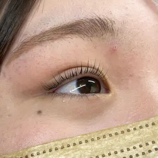 マツエク・マツパ ROW beaute所属・ROW beaute Sakiの眉毛・アイブロウイメージ