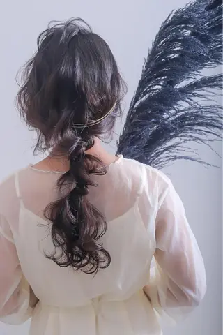 ロング ヘアアレンジ 伊藤 裕貴のヘアスタイル