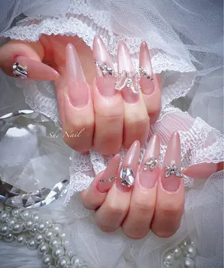 ネイル She   Nail所属・ISA_ BELLAのネイルデザイン