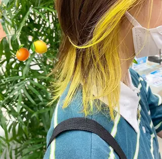 カラー ミニヨン バイ ハピネス高の原店所属・植村 侑斗のヘアスタイル