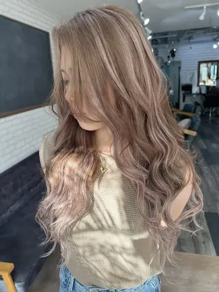ロング カラー coco terrace所属・海外風ハイライト CHIHIROのヘアスタイル