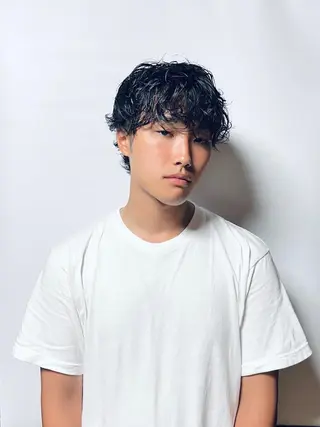 パーマ メンズ Qin shaire salon 原宿verno店所属・【センターパート】 ETO／江藤翼の眉毛・アイブロウイメージ