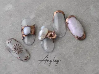 ミディアム カラー ネイル Aayley(アイリー)Salon所属・Aayley アイリ―サロンのネイルデザイン