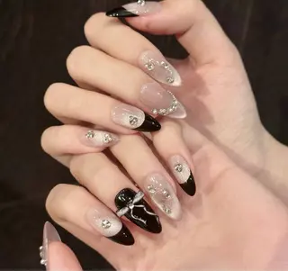 ネイル T. Leeのネイルデザイン