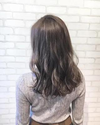 ロング ミヤザキ タクトのヘアスタイル