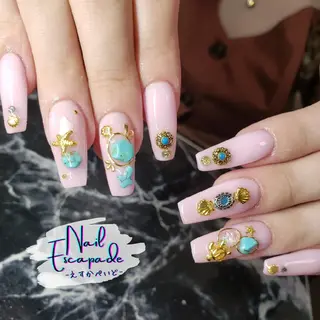 ミディアム ネイル クロキ 。のネイルデザイン