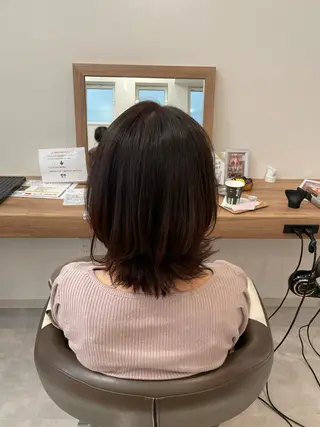 ミディアム no4ナチュラル戸祭所属・山越 美裕樹のヘアスタイル