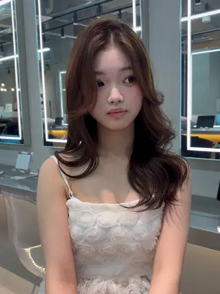 ミディアム カラー 【美髪矯正】 吉村　清志のヘアスタイル