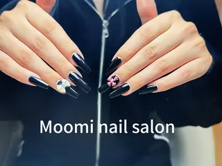ミディアム Moomi nail salonのネイルデザイン