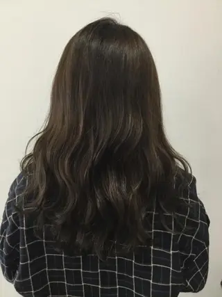 セミロング カラー 脱白髪染め美容師 竹内涼乃のヘアスタイル