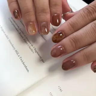 ネイル 黒葛原 めぐみのネイルデザイン