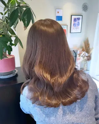 セミロング カラー ayaka♡ 柔らかカラーのヘアスタイル