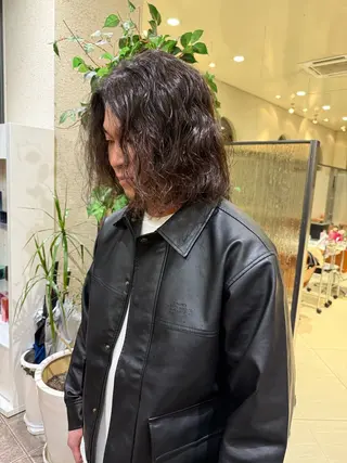 ロング パーマ メンズ 山田 愛斗のヘアスタイル